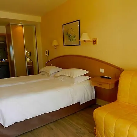 Hotel Grand Moriaz 3*