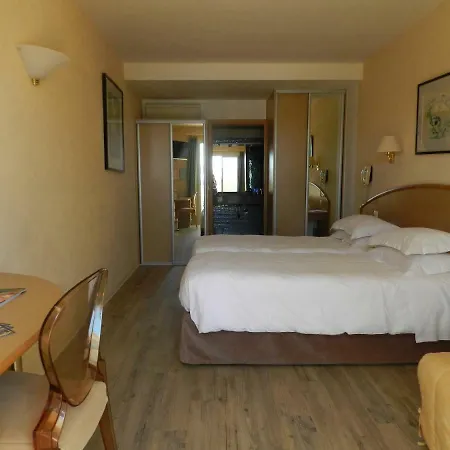 Grand Moriaz Отель 3*